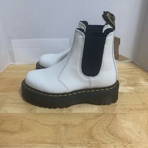 DR. MARTENS 2976 YS CHELSEA WOMENS Size 6 WHITE LEATHER DOC'S‎